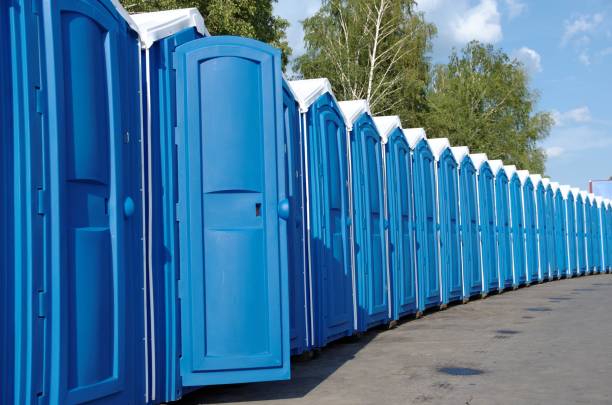 Porta potty delivery and setup in Holliday, TX